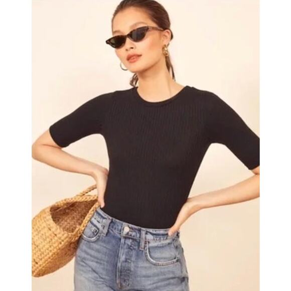 REFORMATION Top Size M Black Janine Tee Short Sleeve Ribbed Stretch - Picture 1 of 8